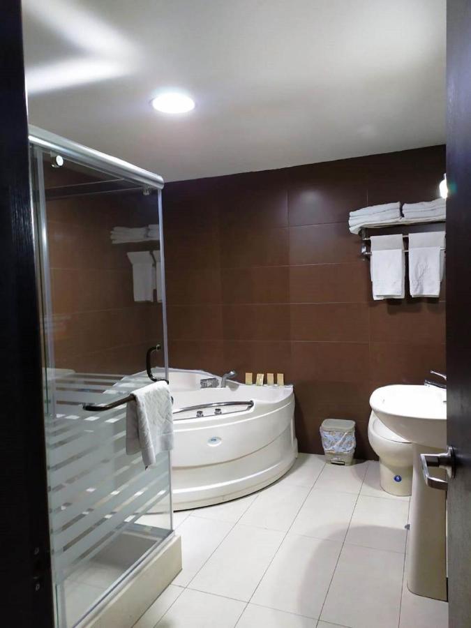 La Kapital Hotel Ambato Kültér fotó